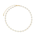 Colar Dourado com Trevos Brancos