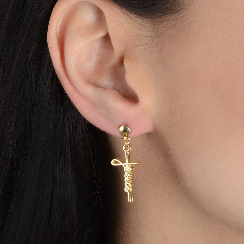 Brinco Dourado de Cruz com a palavra Jesus - Galeria