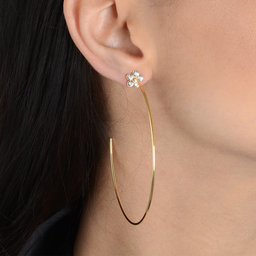 Brinco Dourado Grande de Argola com Detalhe de Flor em Strass - Galeria